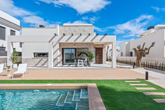 Preciosa y espaciosa villa, llave en mano, incluida piscina (Ref3206VBG)