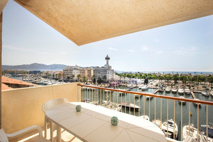Apartment - Empuriabrava, Costa Brava