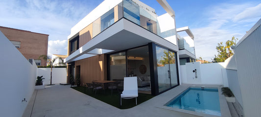 Villa - La Torre De La Horadada, Alicante